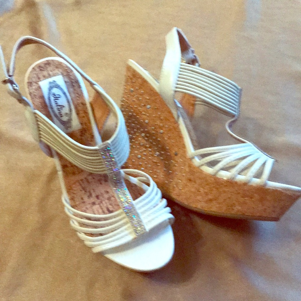 Italina Dress Wedge